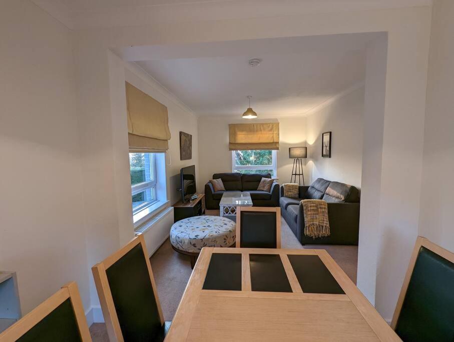 Two Bedroom Flat In Bridge Of Allan, Stirling Ngoại thất bức ảnh